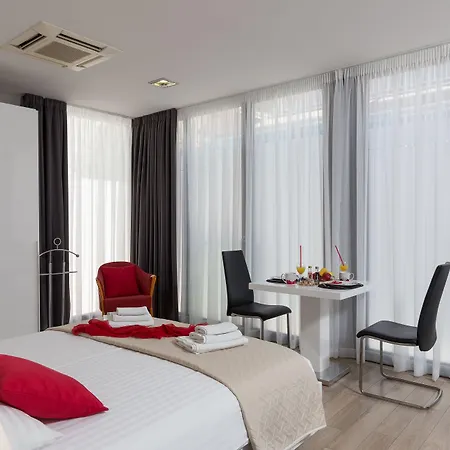 Zoomzoom Apartament *